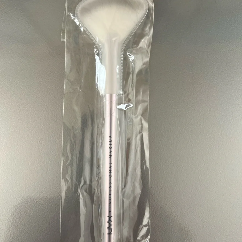 NYX Assortment of 11 Makeup Brushes NWOT - Picture 4 of 12